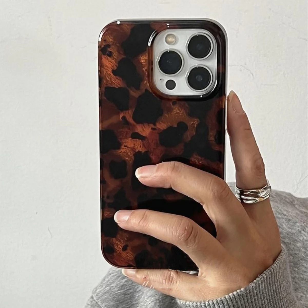 Phone Cases Leopard Print - เคสโทรศัพท์ลายอำพันย้อนยุคแบบเลเซอร์ สำหรับ iPhone 16 17 Pro